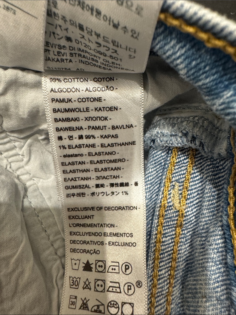Levi's Ribcage Straight Ankle Jeans - Picture 8 of 8